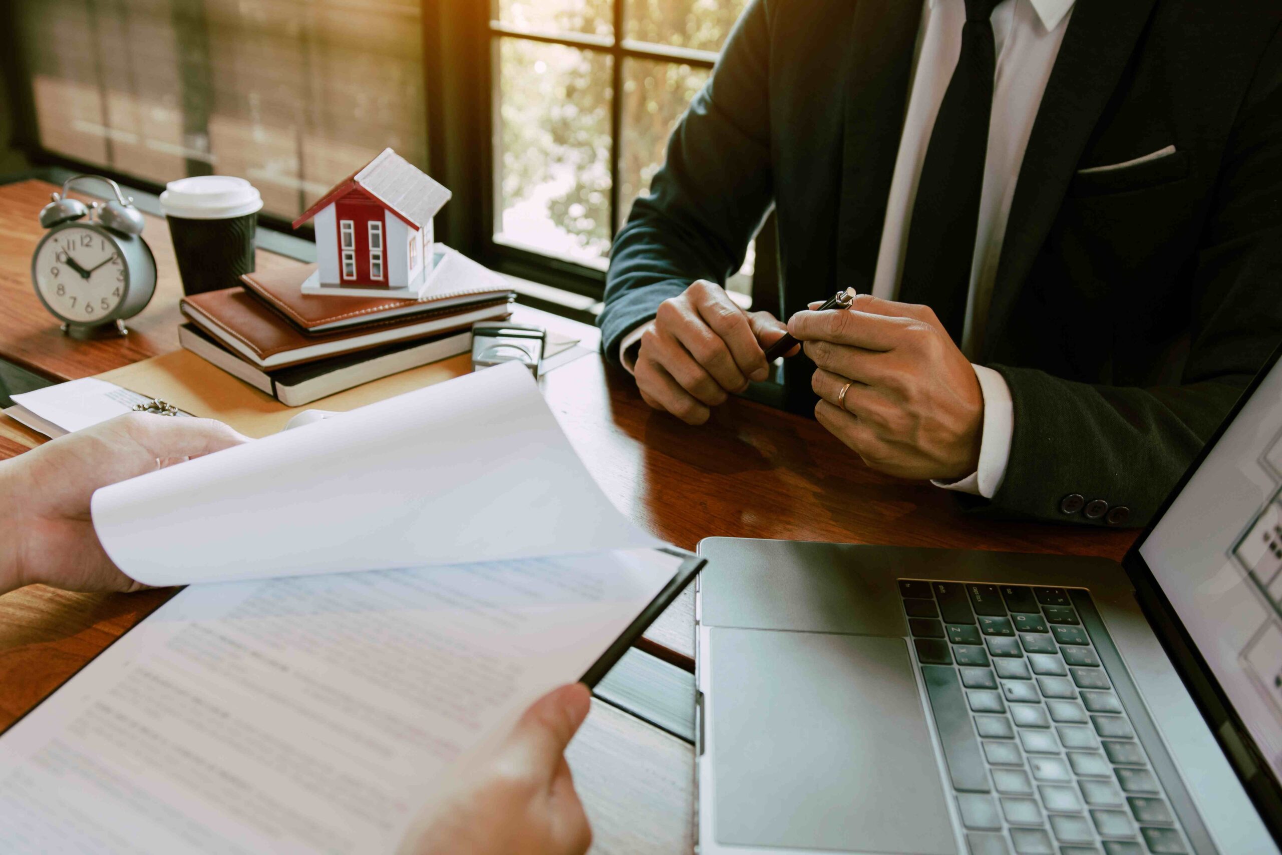 Buying Property in Dubai (onshore) – A Useful Guide for the Form F Buying Property in Dubai (onshore) - A Useful Guide for the Form F